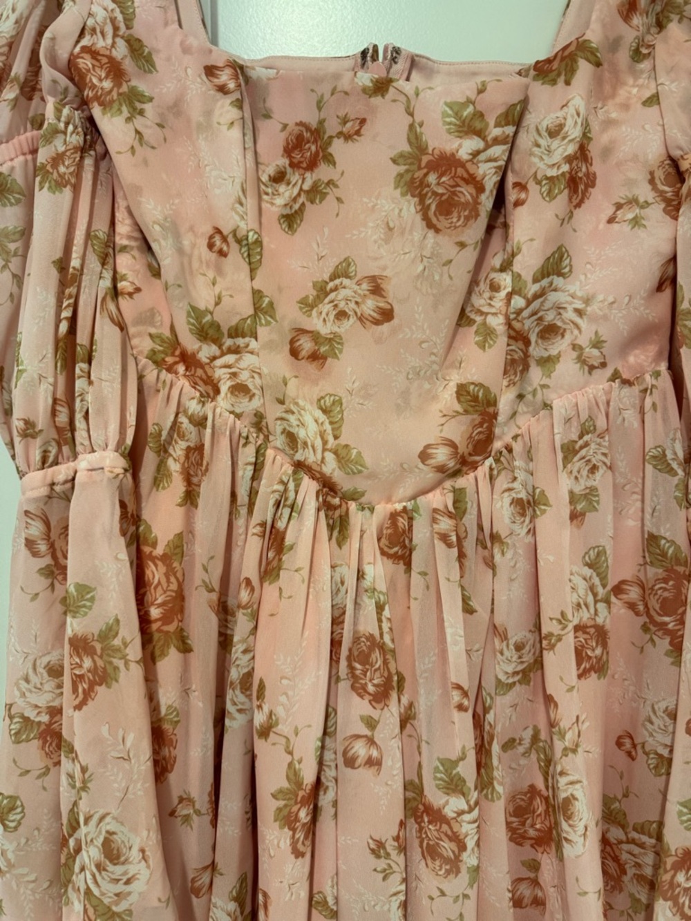 SOLD - House of CB SANCIA English Vintage Rose Print Puff Sleeve Mini Dress - Picture 6 of 11